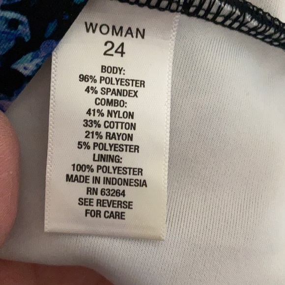 ROZ and ALI dress - midi - floral w/black lace - Plus Sized - Picture 8 of 11